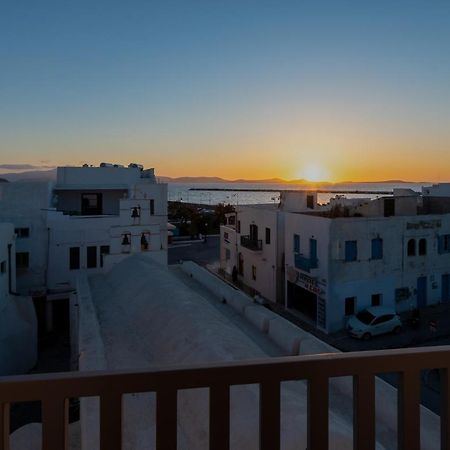El_Puerto Luxury Port Suites Naxos City Exterior photo