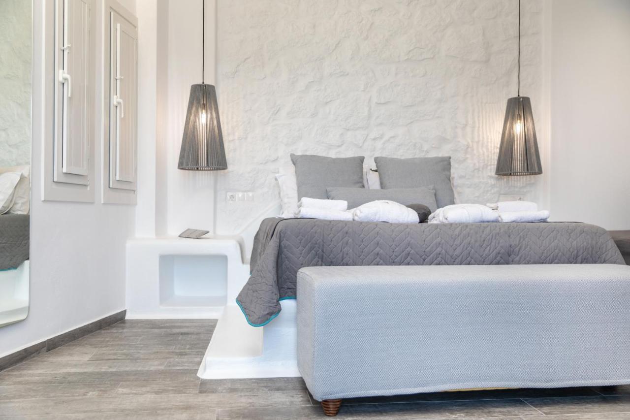 El_Puerto Luxury Port Suites Naxos City Exterior photo