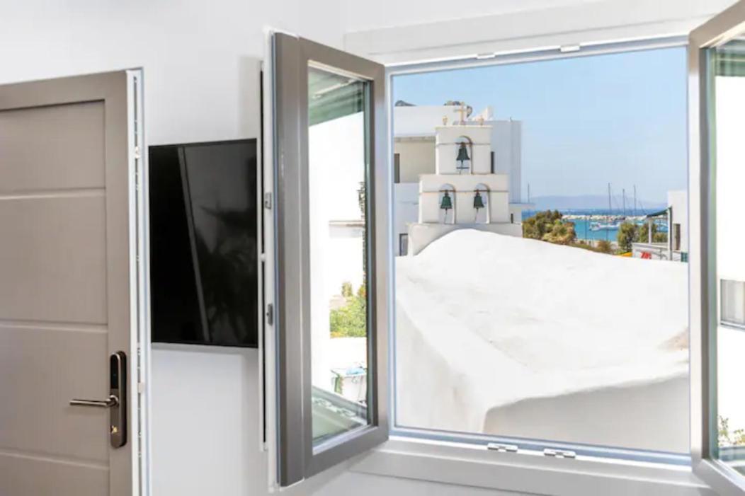 El_Puerto Luxury Port Suites Naxos City Exterior photo